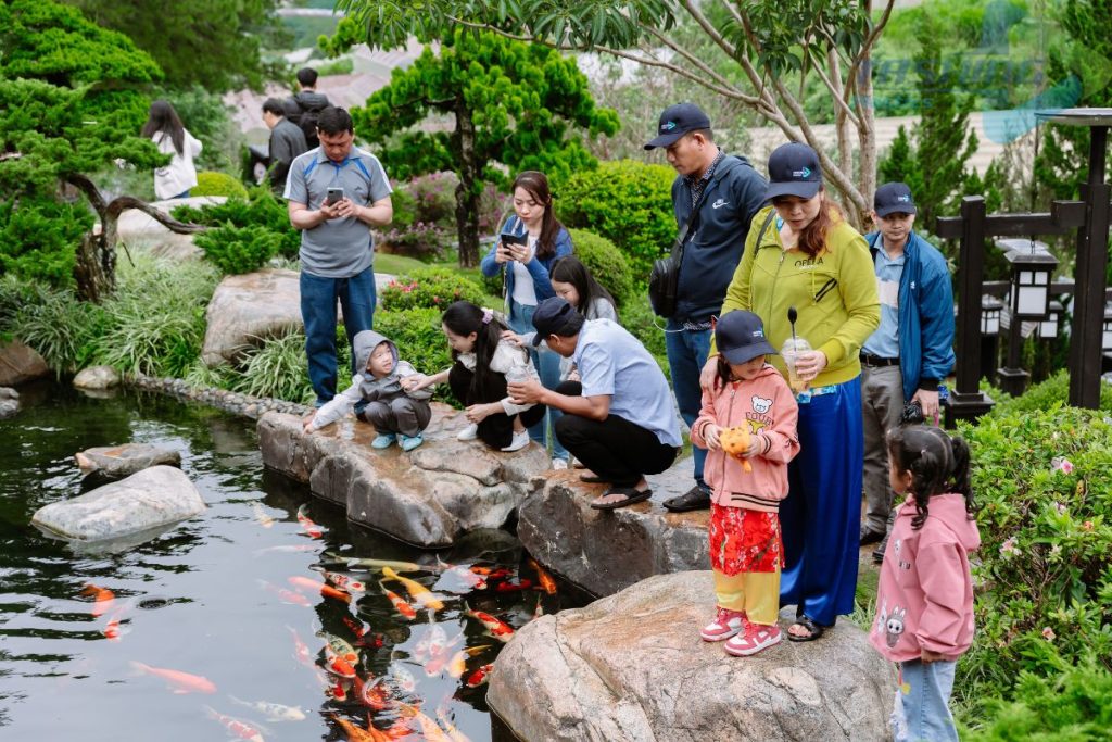 Hình du lịch công ty Di Đại Hưng (9) 