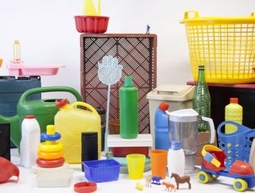 Nhựa gia dụng là gì? Phân loại, đặc điểm và ứng dụng phổ biến hiện nay